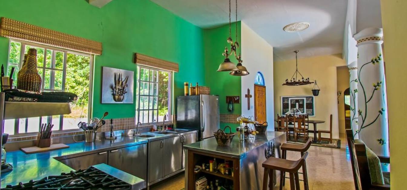 vacation-rentals/st-vincent-and-the-grenadines/bequia/hope-bay/camelot