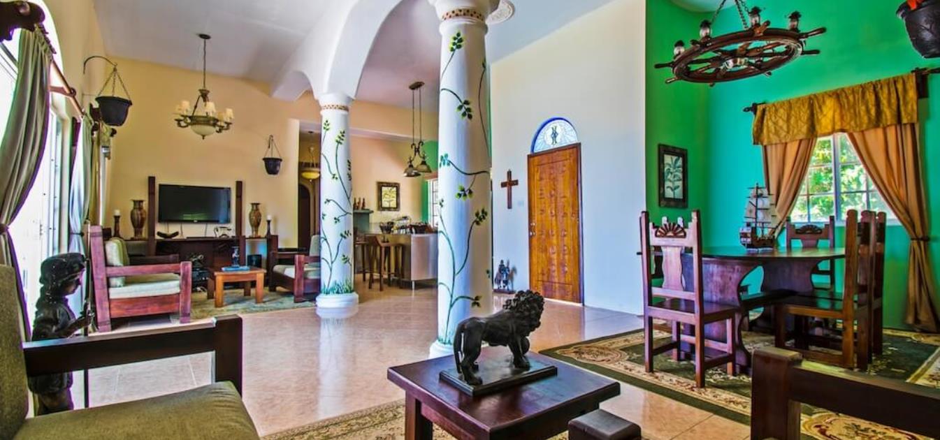 vacation-rentals/st-vincent-and-the-grenadines/bequia/hope-bay/camelot