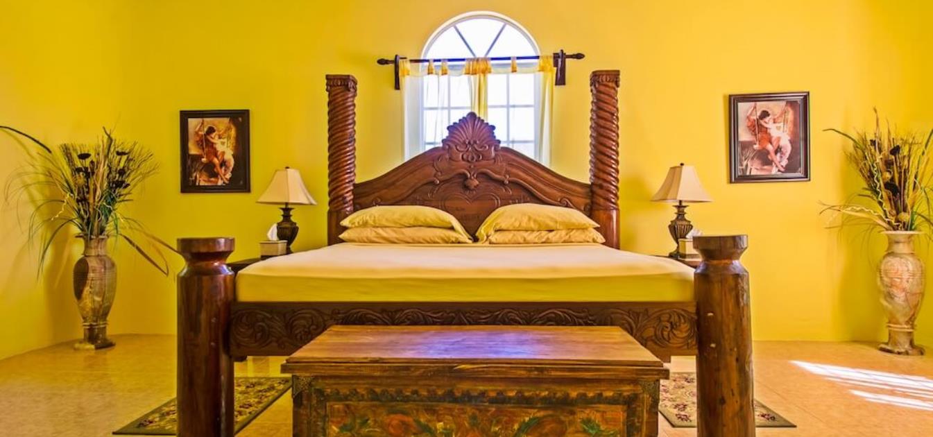 vacation-rentals/st-vincent-and-the-grenadines/bequia/hope-bay/camelot