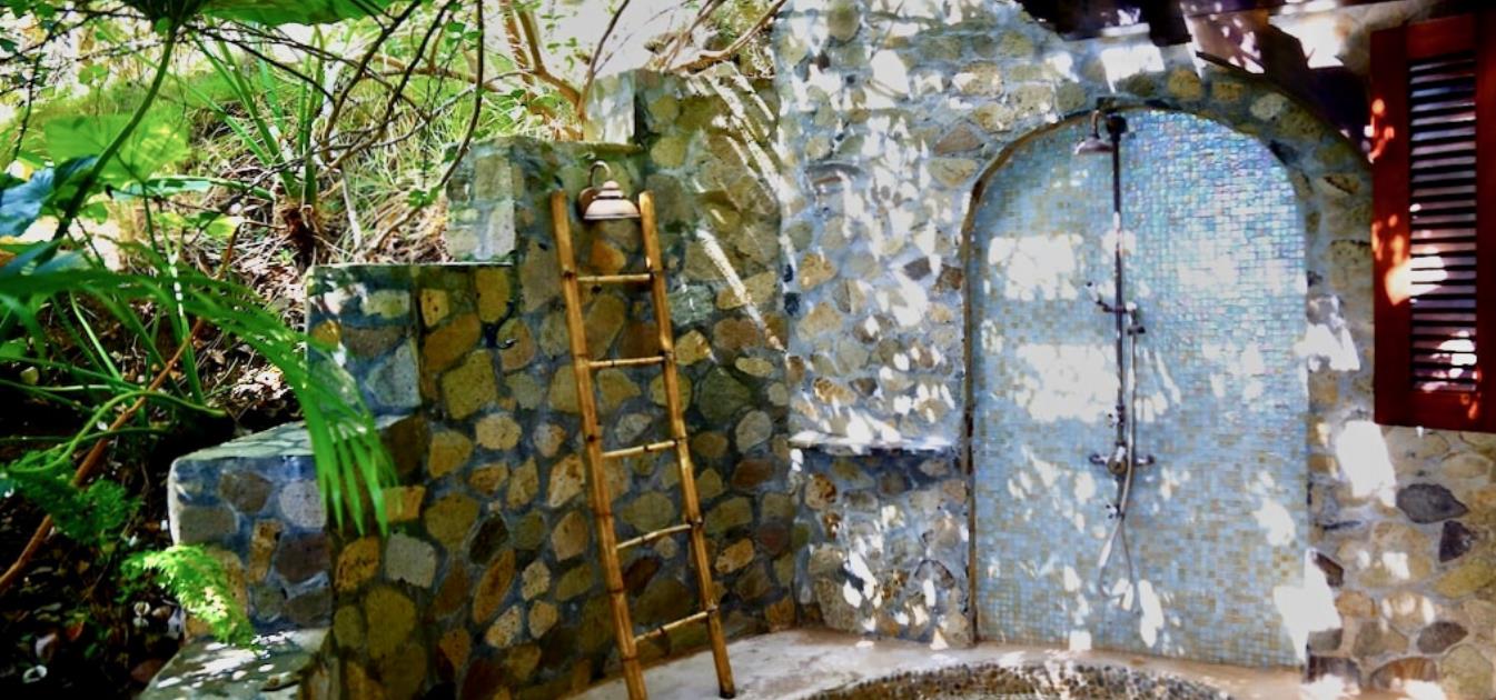 vacation-rentals/st-vincent-and-the-grenadines/bequia/hope-bay/sights-and-sounds