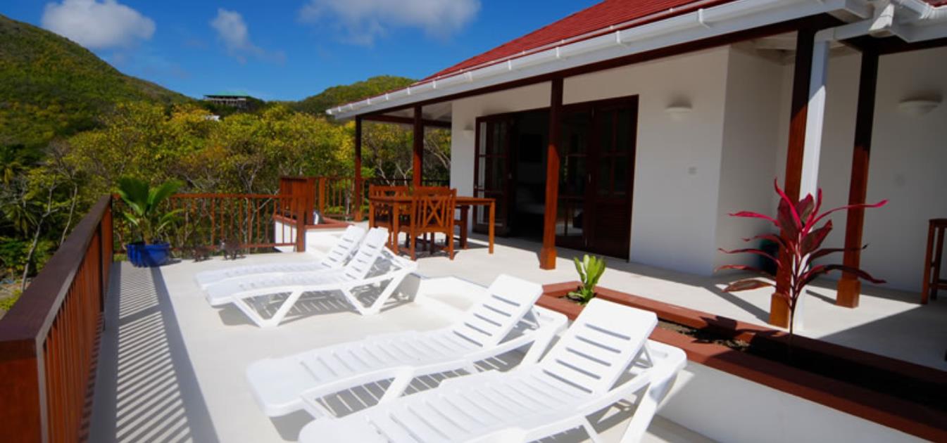 vacation-rentals/st-vincent-and-the-grenadines/bequia/crescent-bay/beachfront-plantation-house-ijeoma-panorama