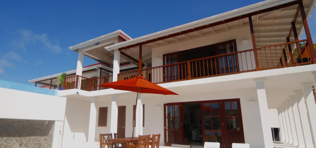 vacation-rentals/st-vincent-and-the-grenadines/bequia/crescent-bay/beachfront-plantation-house-ijeoma-shoreside