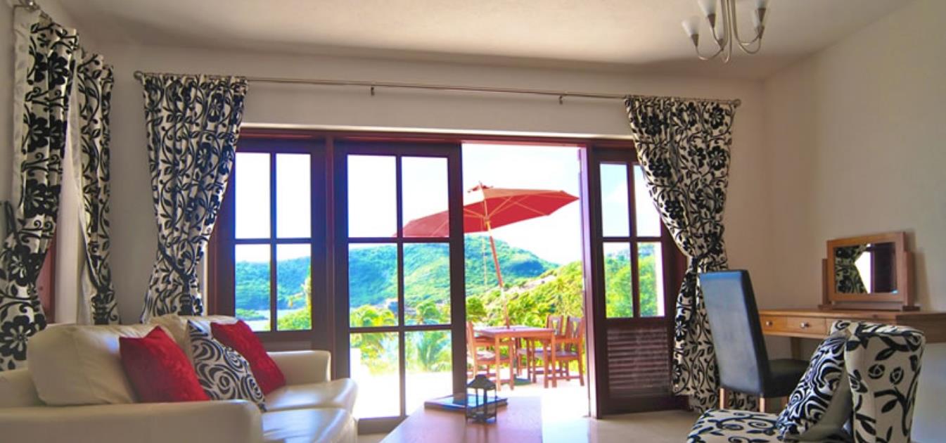 vacation-rentals/st-vincent-and-the-grenadines/bequia/crescent-bay/beachfront-plantation-house-ijeoma-shoreside