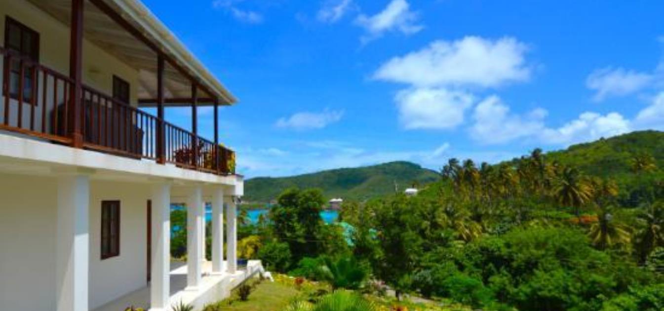 vacation-rentals/st-vincent-and-the-grenadines/bequia/crescent-bay/beachfront-plantation-house-ijeoma-tranquility