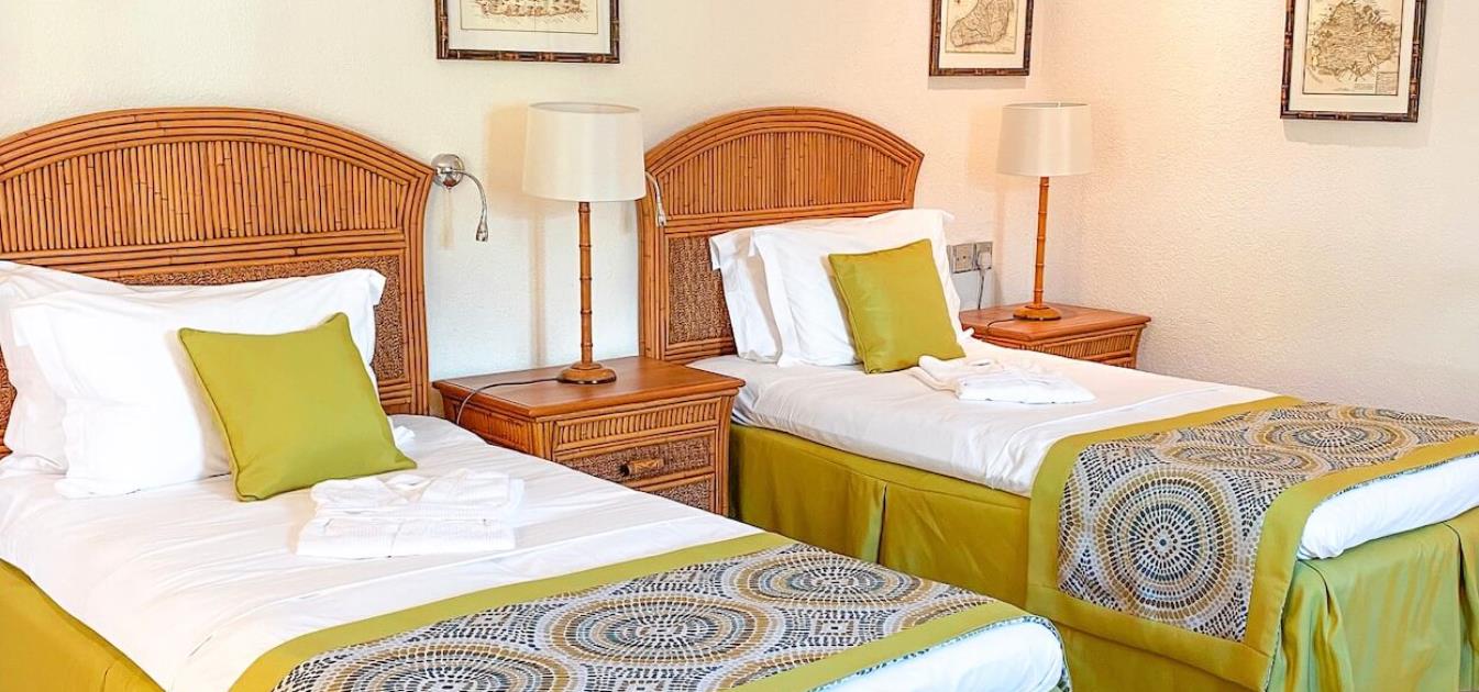 vacation-rentals/st-vincent-and-the-grenadines/bequia/friendship-bay/bequia-beach-hotel-private-villa-with-pool