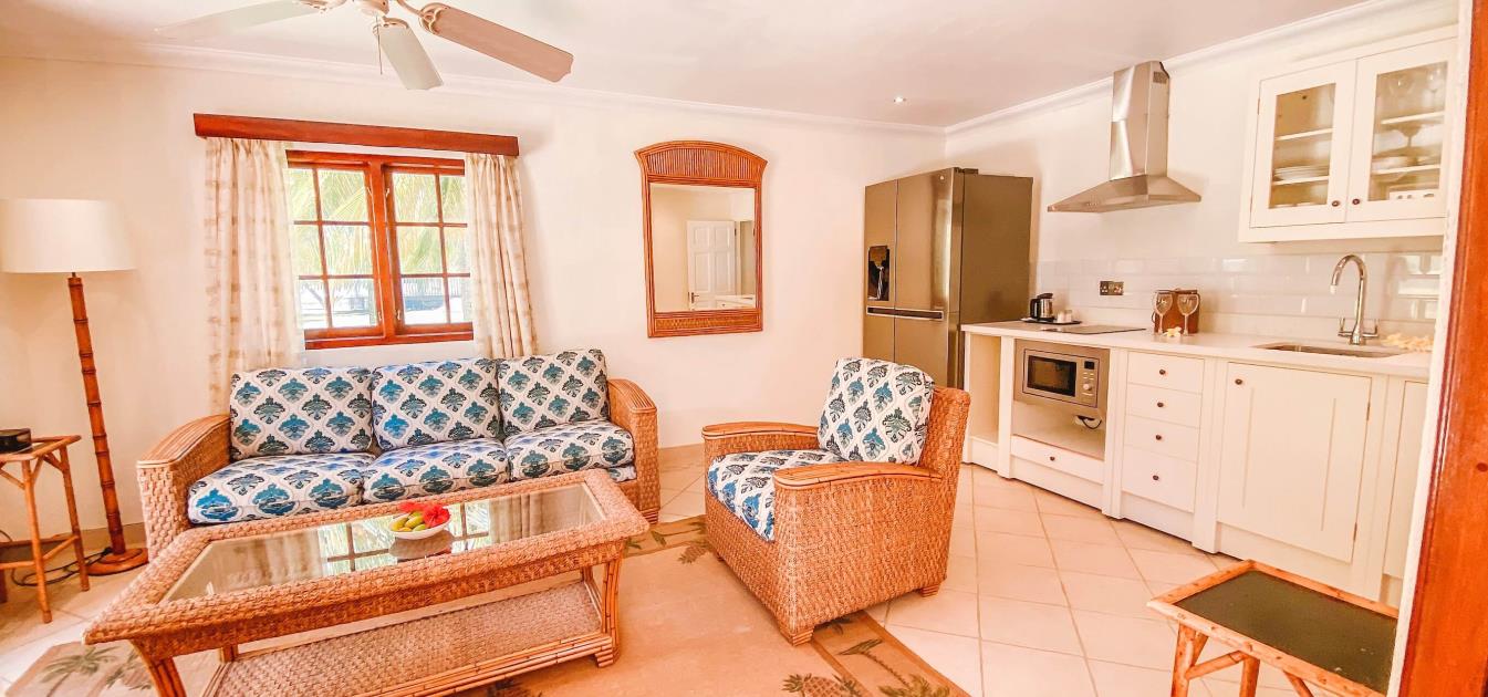 vacation-rentals/st-vincent-and-the-grenadines/bequia/friendship-bay/bequia-beach-hotel-private-villa-with-pool