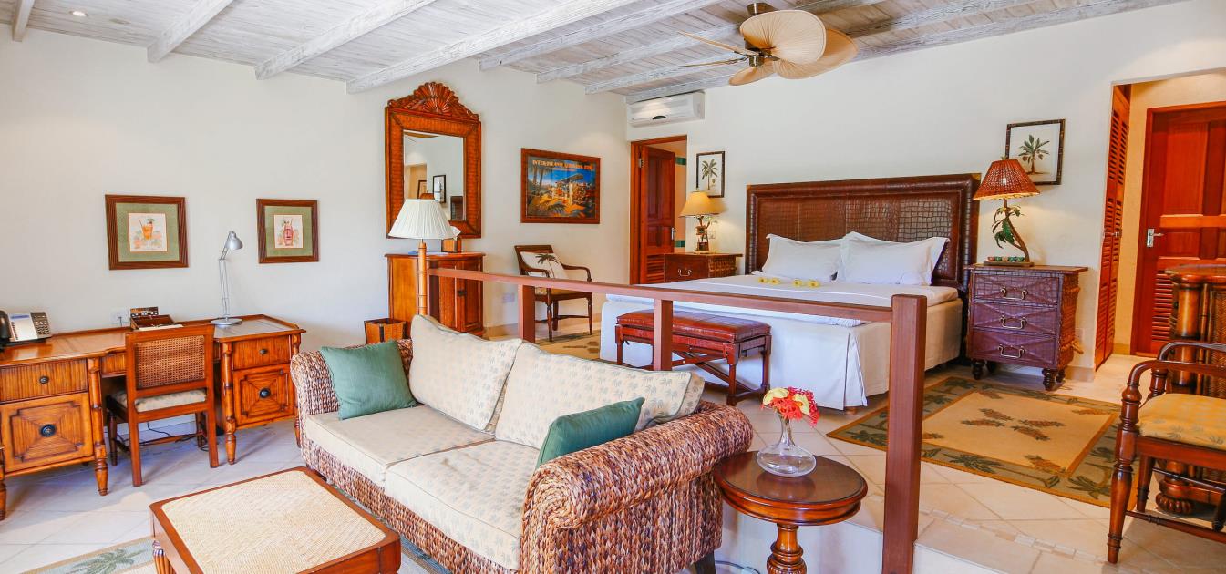 vacation-rentals/st-vincent-and-the-grenadines/bequia/friendship-bay/bequia-beach-hotel-junior-plantation-suite