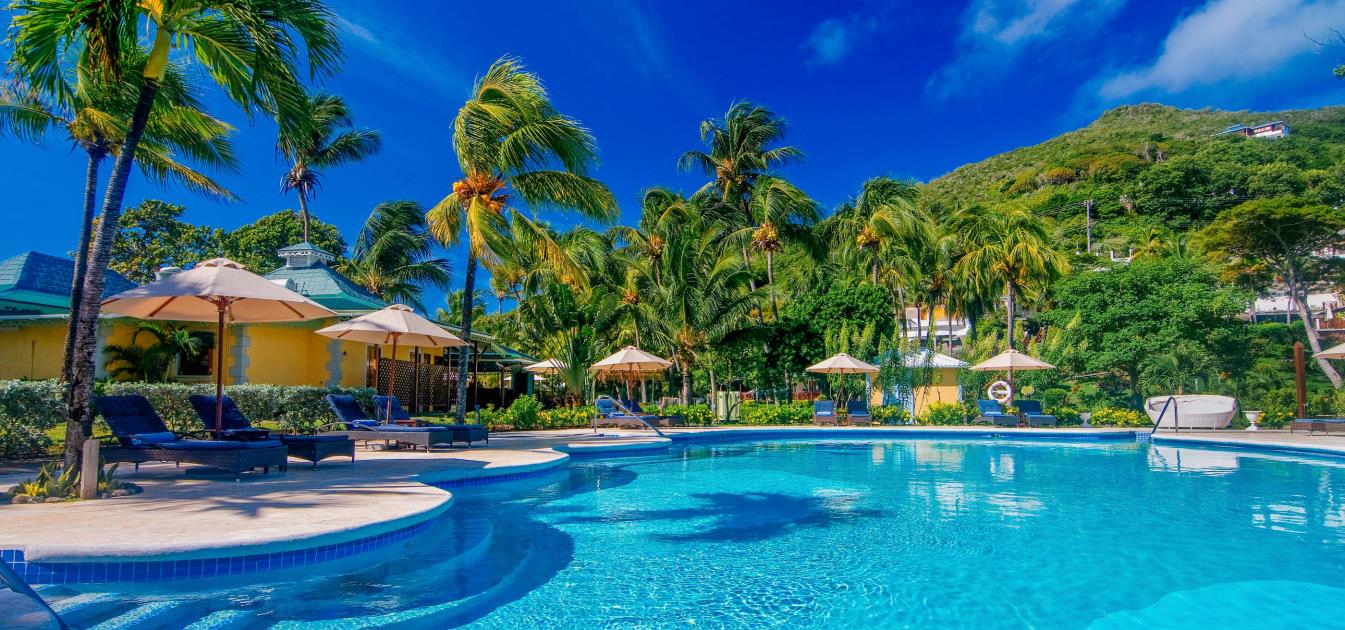 vacation-rentals/st-vincent-and-the-grenadines/bequia/friendship-bay/bequia-beach-hotel-junior-plantation-suite