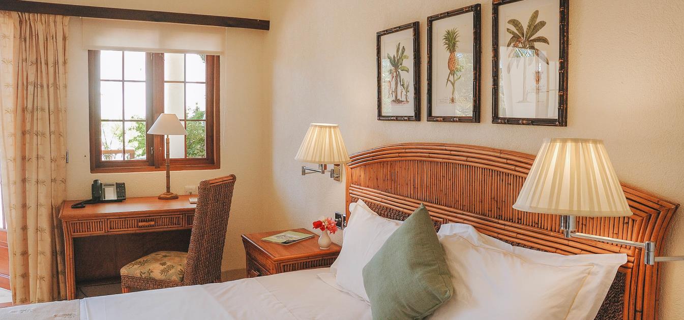 vacation-rentals/st-vincent-and-the-grenadines/bequia/friendship-bay/bequia-beach-hotel-classic-room