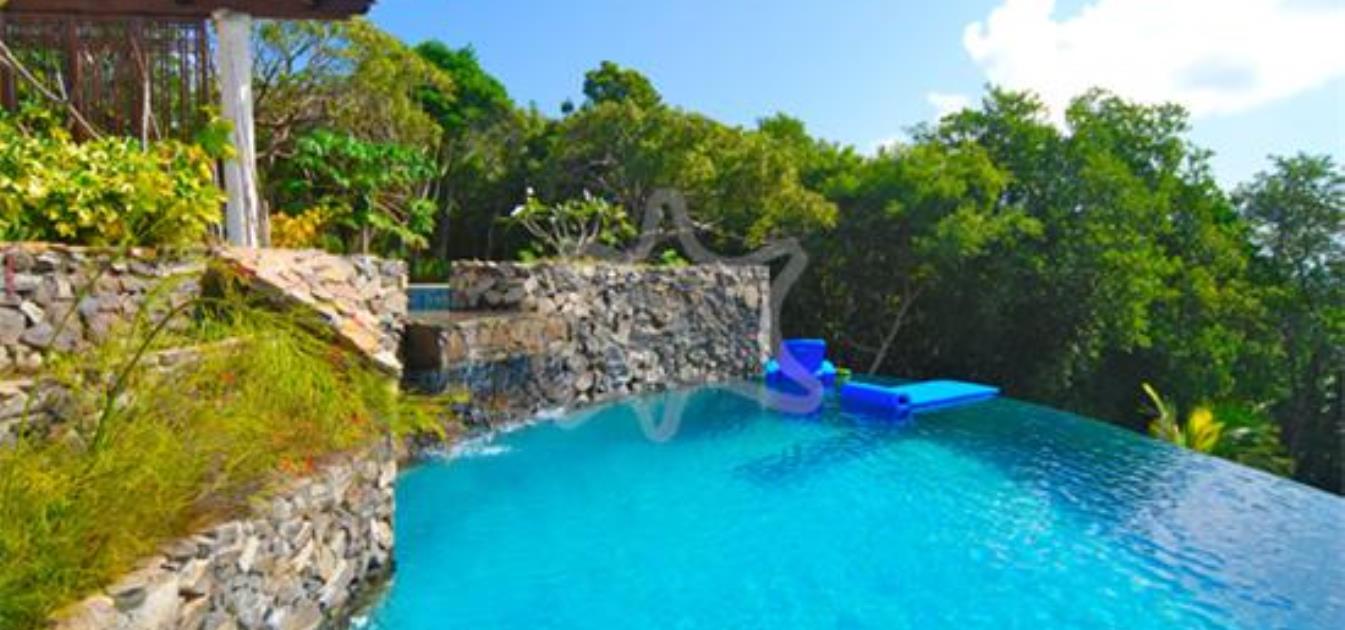 vacation-rentals/st-vincent-and-the-grenadines/bequia/hope-bay/sights-and-sounds-guest-studio