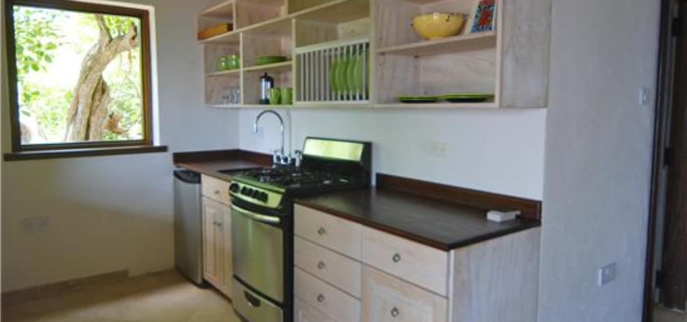 vacation-rentals/st-vincent-and-the-grenadines/bequia/hope-bay/sights-and-sounds-guest-studio