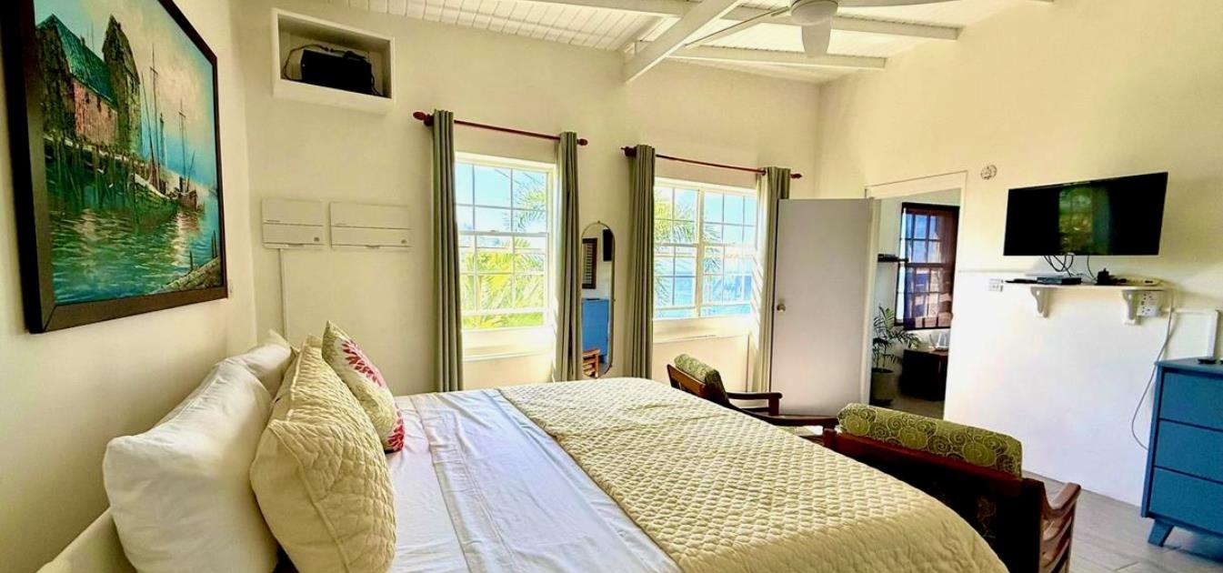 vacation-rentals/st-vincent-and-the-grenadines/bequia/lower-bay/coco's-villa