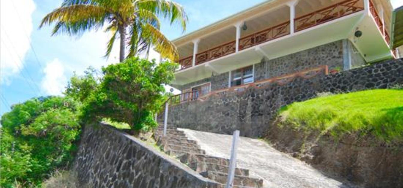 vacation-rentals/st-vincent-and-the-grenadines/bequia/friendship-bay/sunny-breeze