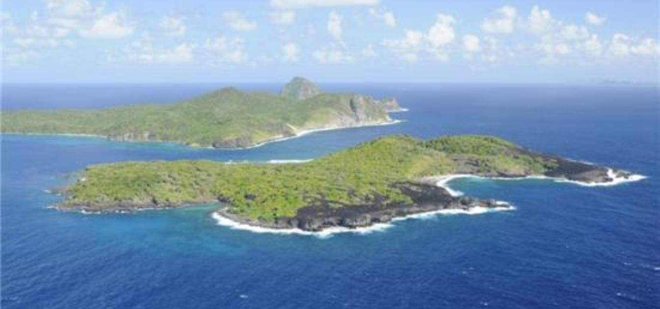 PRIVATE ISLAND  Isle de Caille