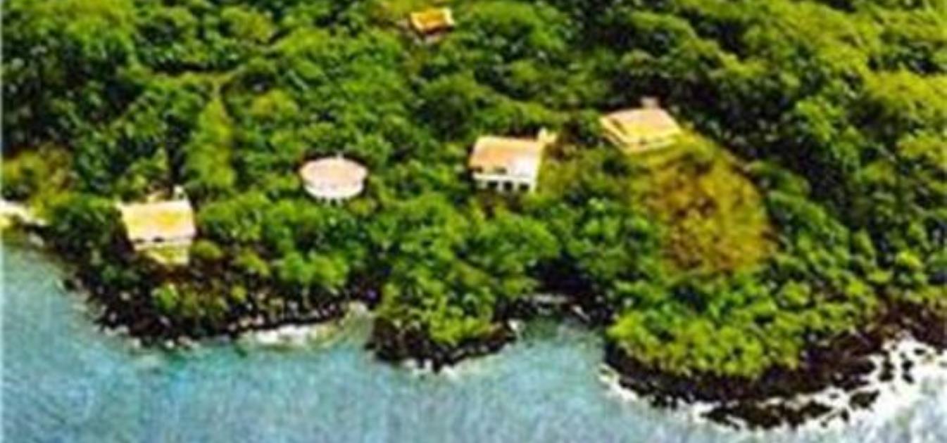 PRIVATE ISLAND  Isle de Caille