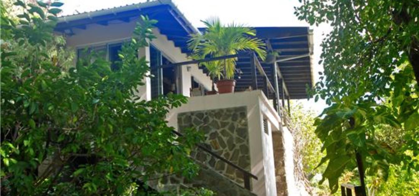 vacation-rentals/st-vincent-and-the-grenadines/bequia/friendship-bay/seahigh-house