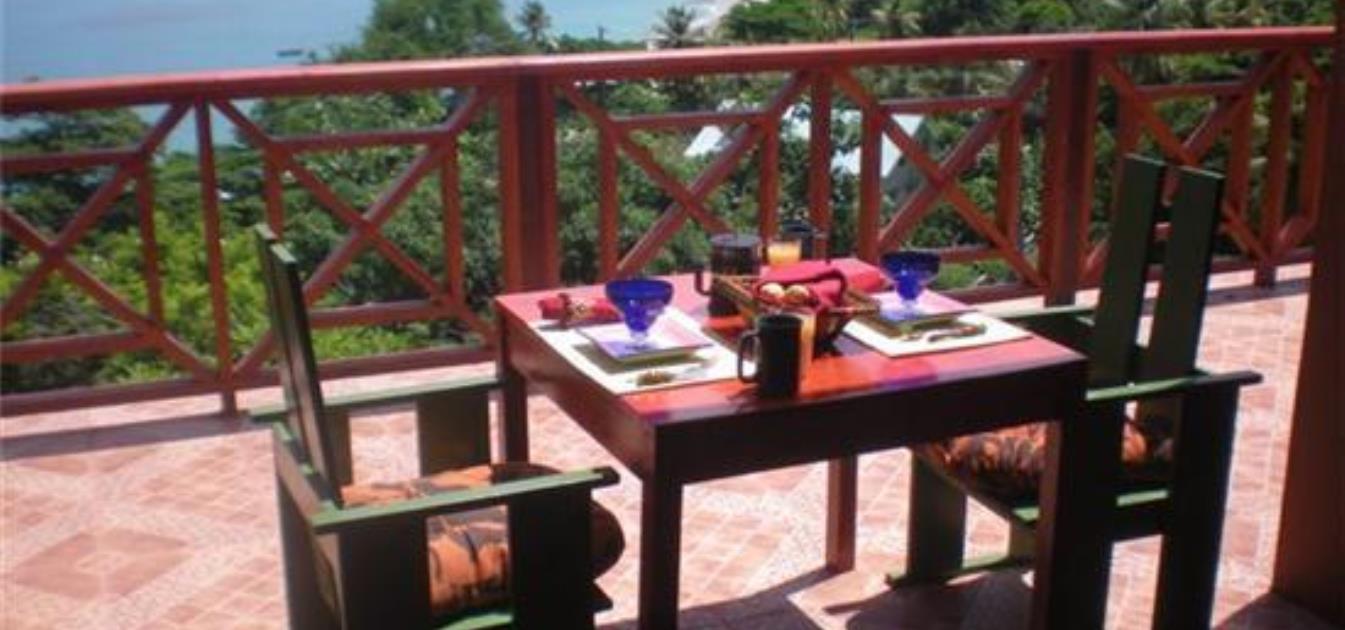 vacation-rentals/st-vincent-and-the-grenadines/bequia/lower-bay/sweet-retreat-hotel-brown-room