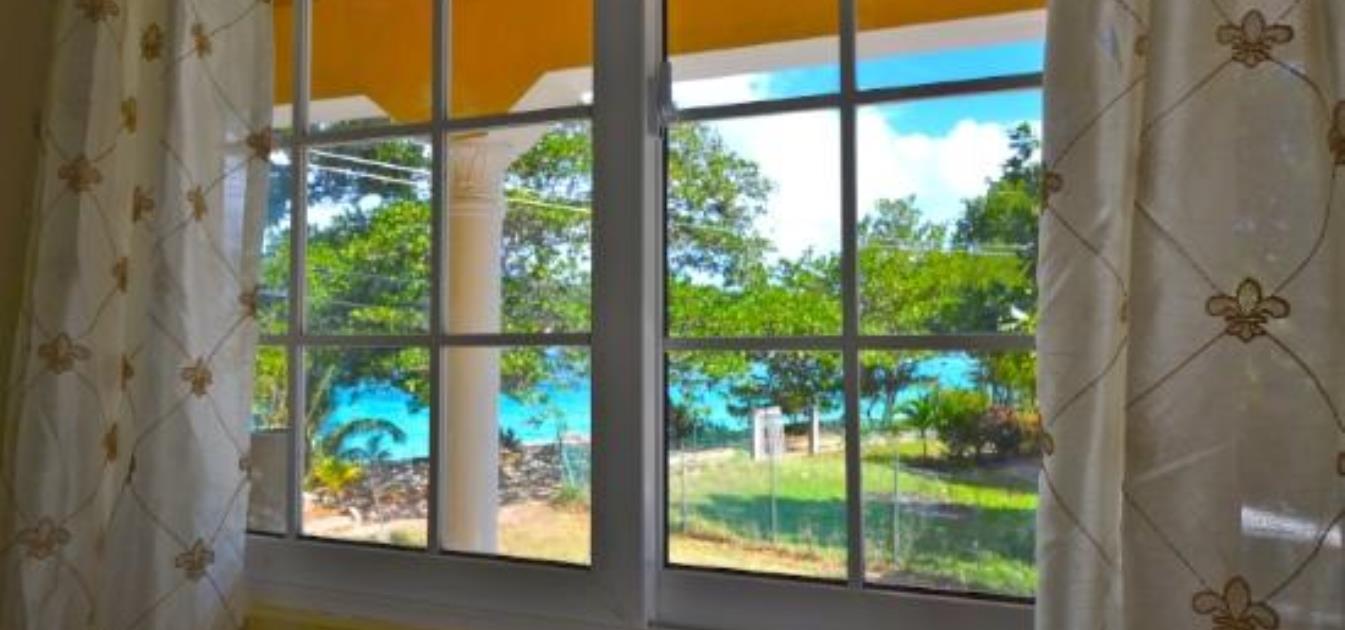 vacation-rentals/st-vincent-and-the-grenadines/bequia/lower-bay/tropical-daze
