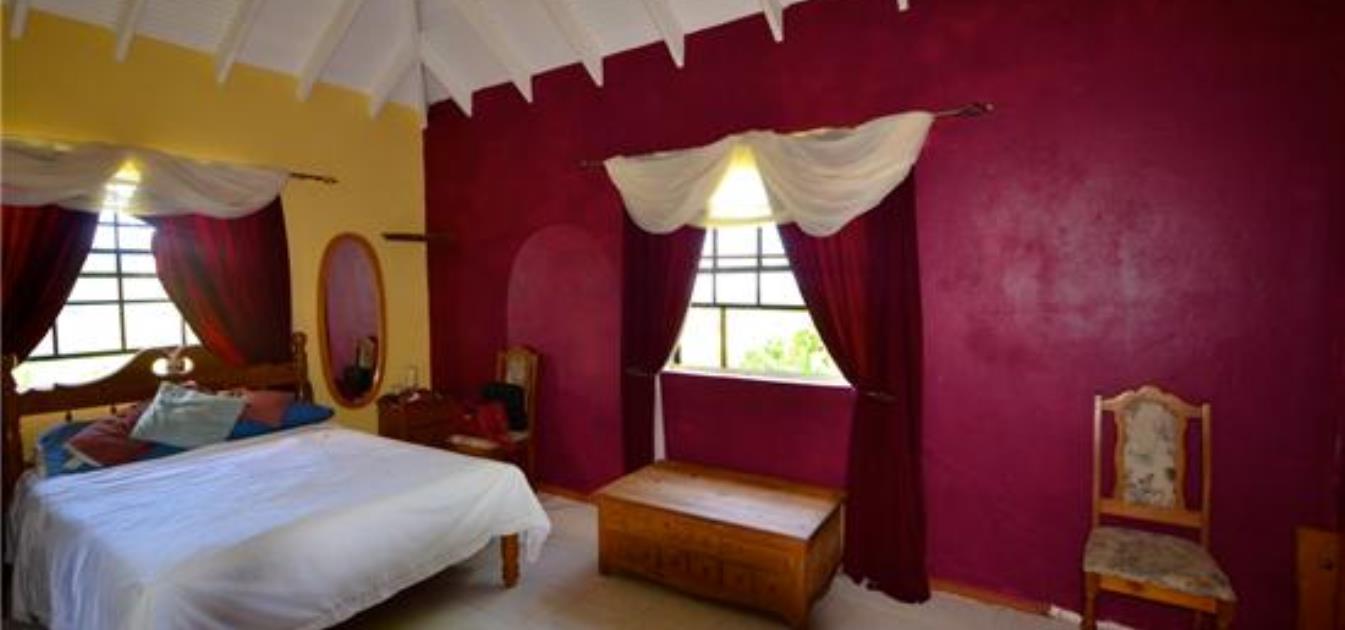 vacation-rentals/st-vincent-and-the-grenadines/bequia/hope-bay/camel-house