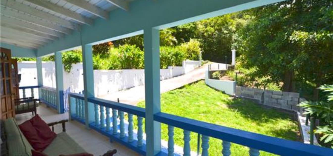 vacation-rentals/st-vincent-and-the-grenadines/bequia/hope-bay/camel-house