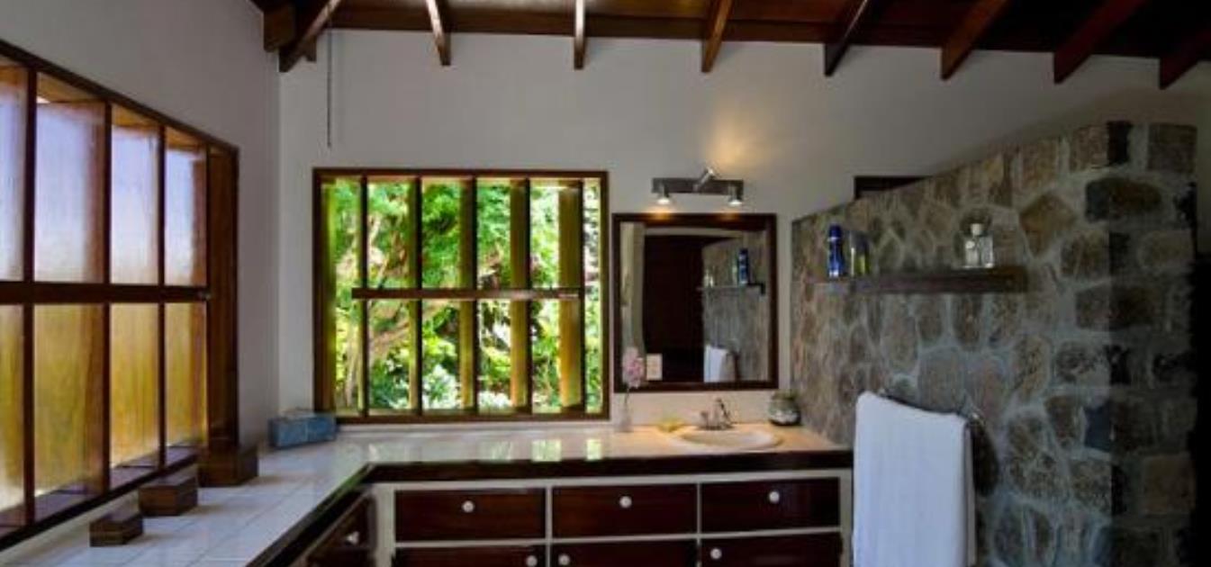vacation-rentals/st-vincent-and-the-grenadines/bequia/belmont/13-degree-north