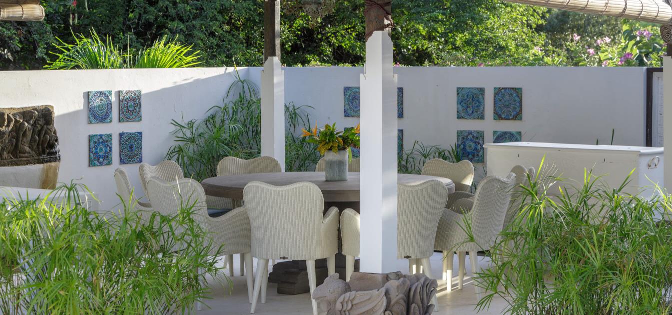 vacation-rentals/st-vincent-and-the-grenadines/mustique/central-hillside/azure