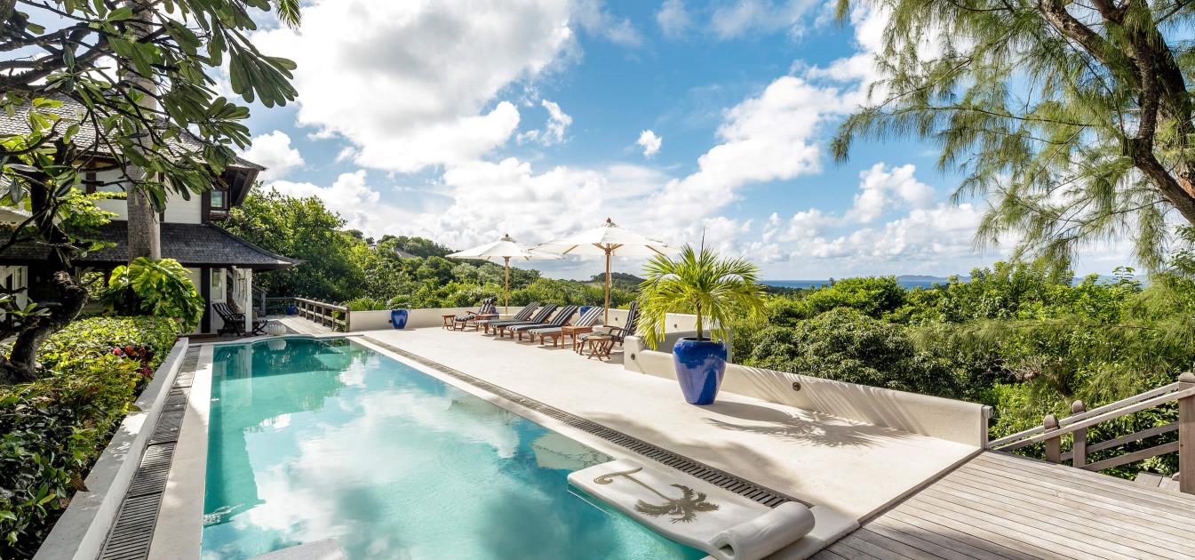 vacation-rentals/st-vincent-and-the-grenadines/mustique/central-hillside/azure