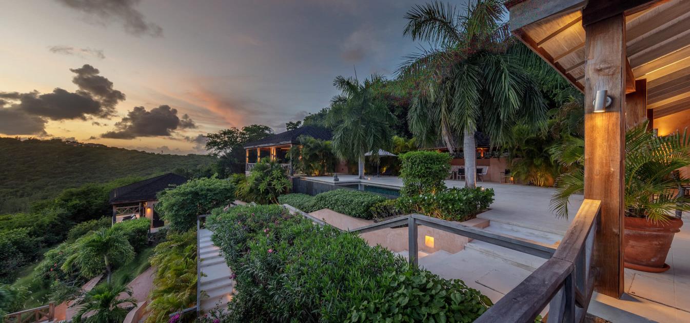 vacation-rentals/st-vincent-and-the-grenadines/mustique/macaroni-bay/macaroni-beach-house