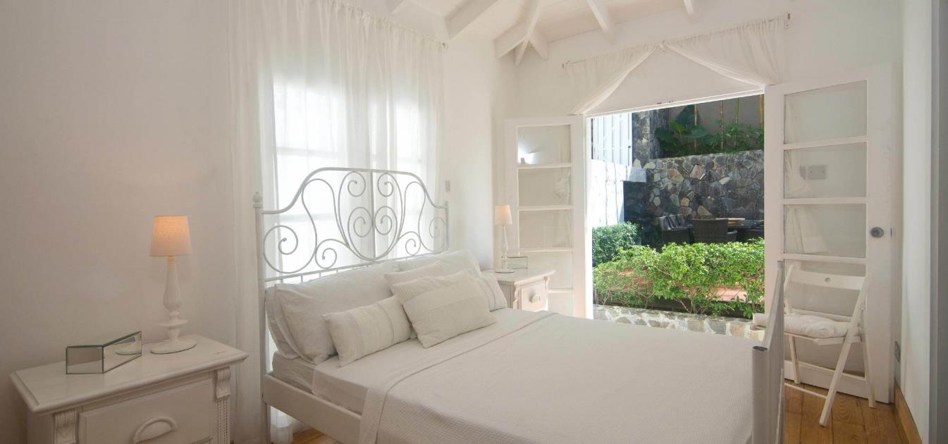vacation-rentals/st-vincent-and-the-grenadines/bequia/belmont/octopus-villa-one-(longer-bookings-only)