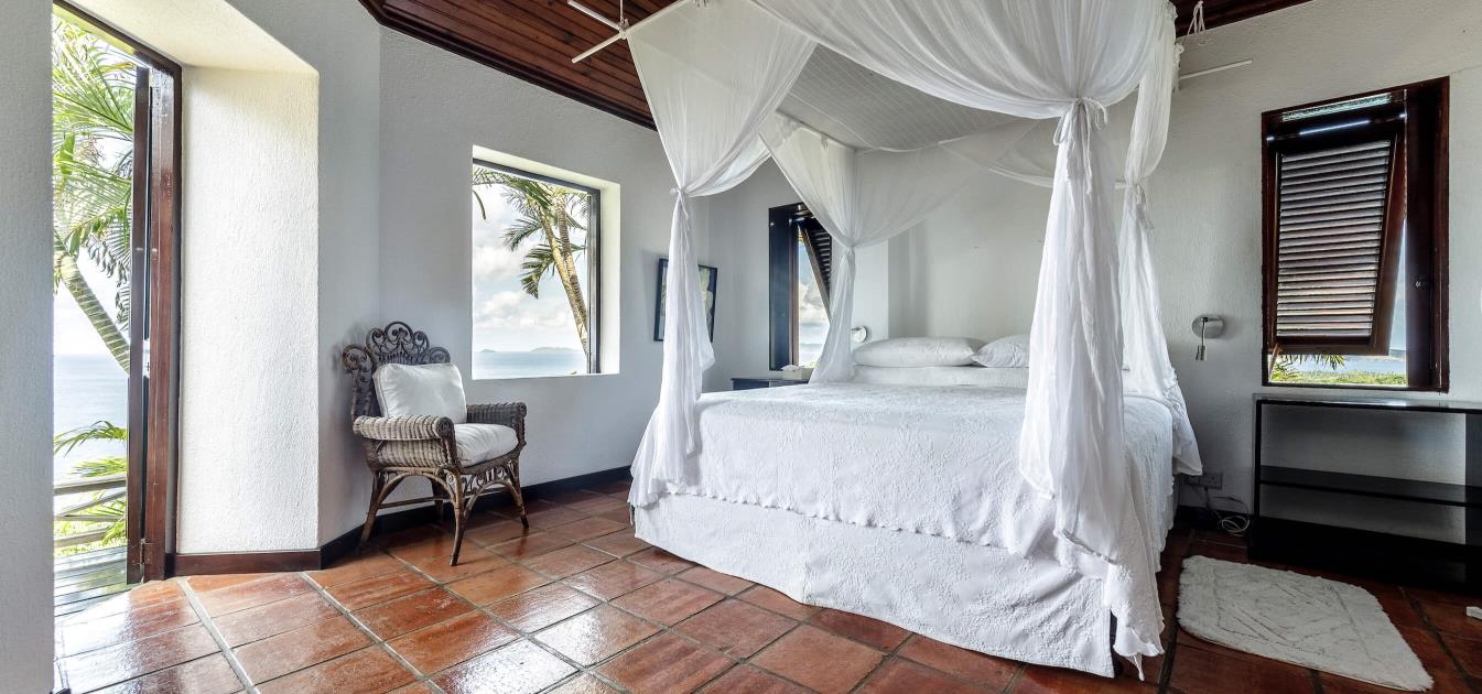 vacation-rentals/st-vincent-and-the-grenadines/mustique/britannia-bay/fort-shandy