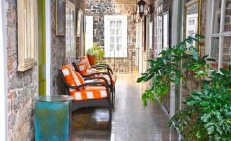 Cobblestone Inn