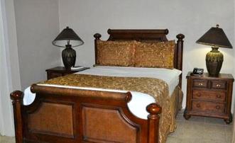 Cobblestone Inn