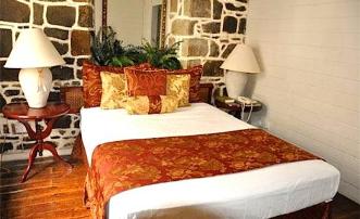 Cobblestone Inn