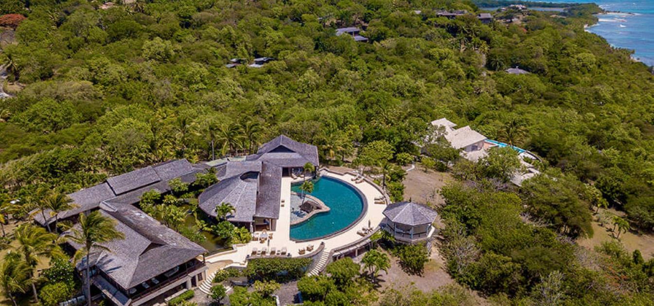 vacation-rentals/st-vincent-and-the-grenadines/mustique/central-hillside/blackstone-mustique