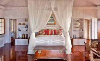 Blackstone - Mustique