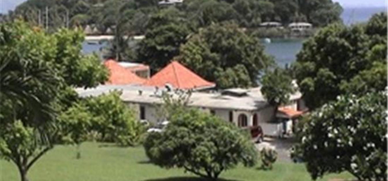 vacation-rentals/st-vincent-and-the-grenadines/st-vincent/india-and-villa-bay/sunset-shores-beach-hotel
