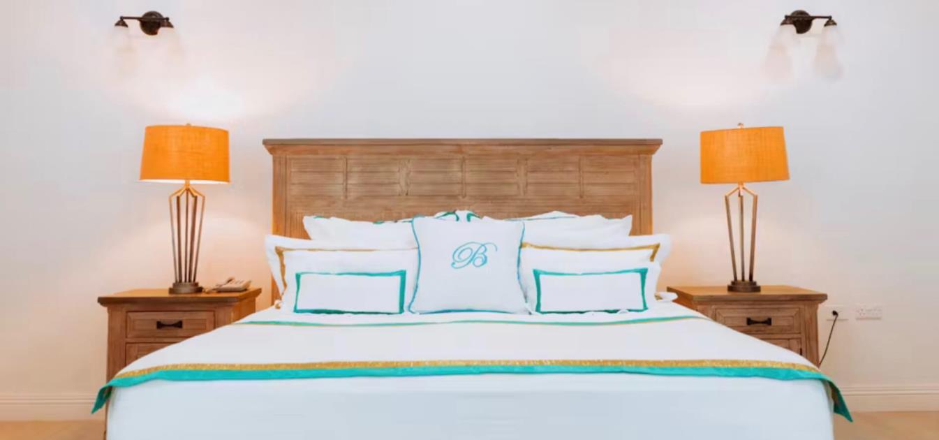 vacation-rentals/st-vincent-and-the-grenadines/st-vincent/india-and-villa-bay/beachcombers-hotel