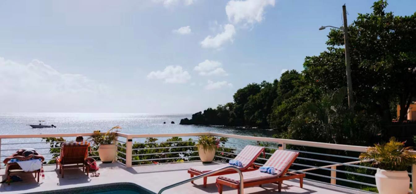 vacation-rentals/st-vincent-and-the-grenadines/st-vincent/india-and-villa-bay/beachcombers-hotel