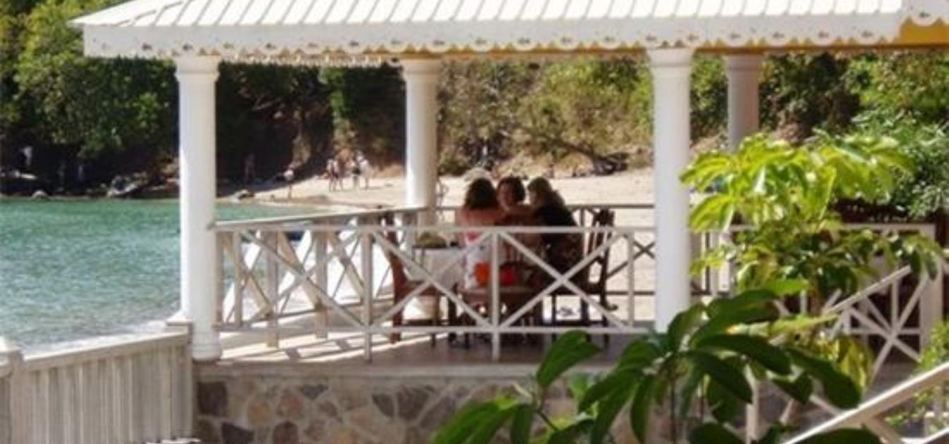 vacation-rentals/st-vincent-and-the-grenadines/st-vincent/india-and-villa-bay/paradise-beach-hotel