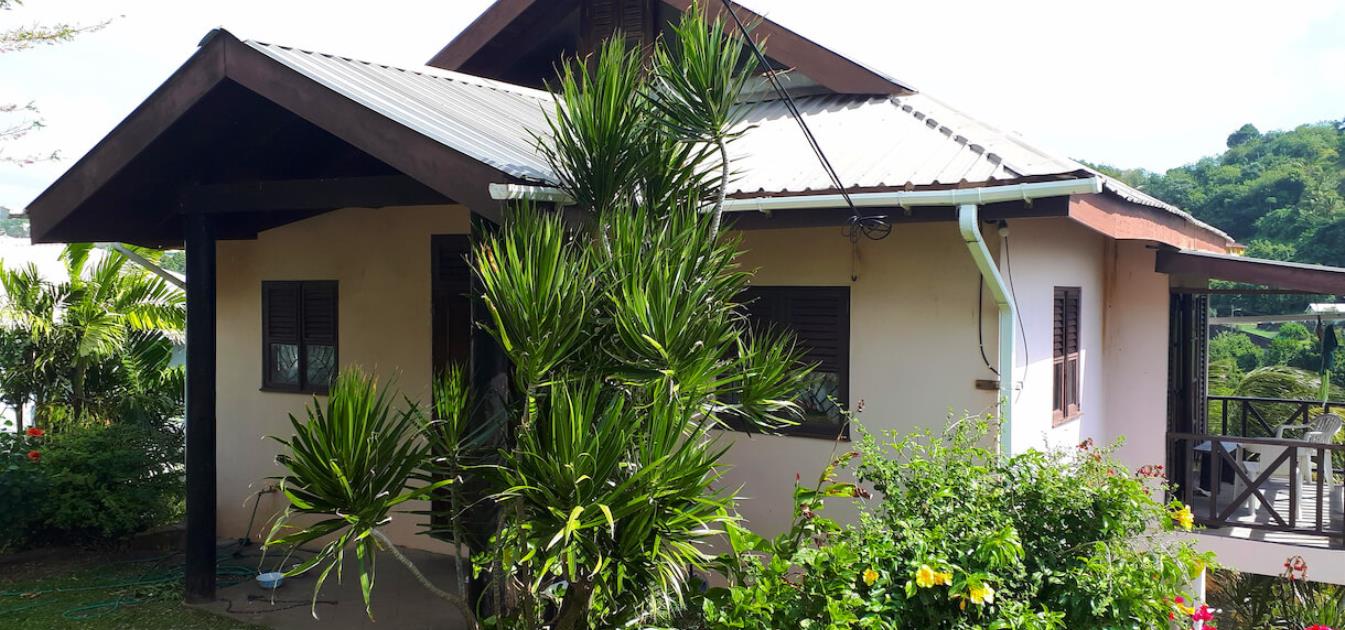 vacation-rentals/st-vincent-and-the-grenadines/st-vincent/brighton/artist-ocean-reflection-villa