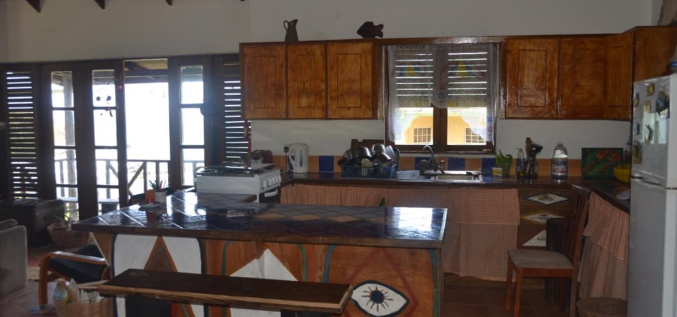 vacation-rentals/st-vincent-and-the-grenadines/st-vincent/brighton/artist-ocean-reflection-villa