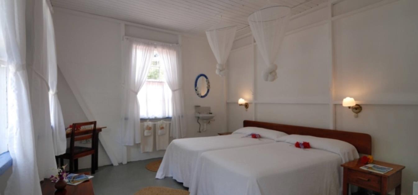 vacation-rentals/st-vincent-and-the-grenadines/bequia/belmont/frangipani-hotel-original-rooms