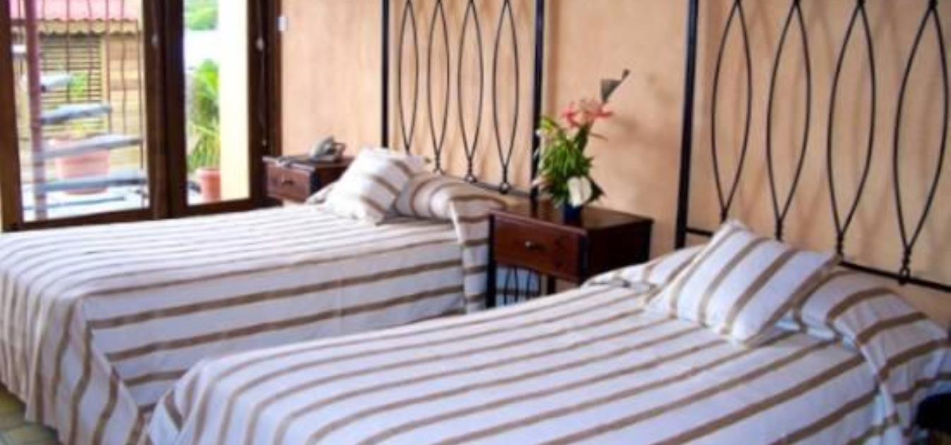 vacation-rentals/grenada/grenada-island/true-blue/blue-bay-villa