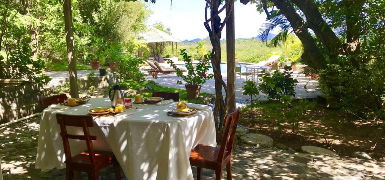 vacation-rentals/st-vincent-and-the-grenadines/mustique/central-hillside/buttercup-house