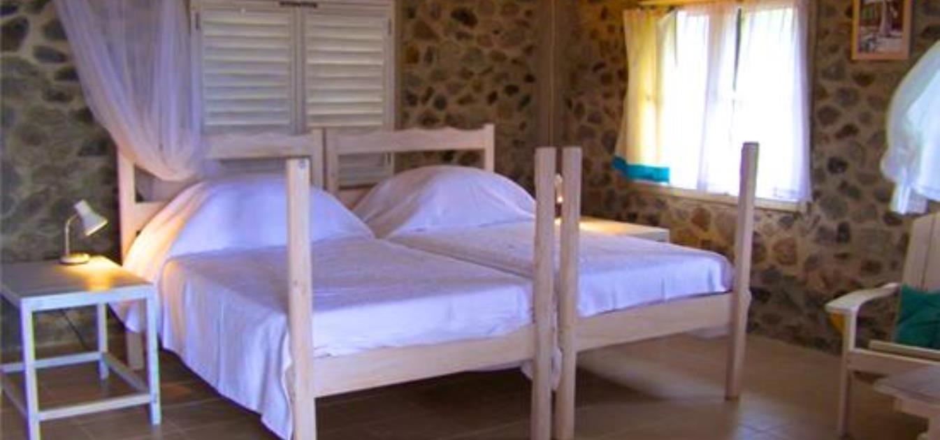 vacation-rentals/st-vincent-and-the-grenadines/union-island/clifton/caribbean-stone-cottage