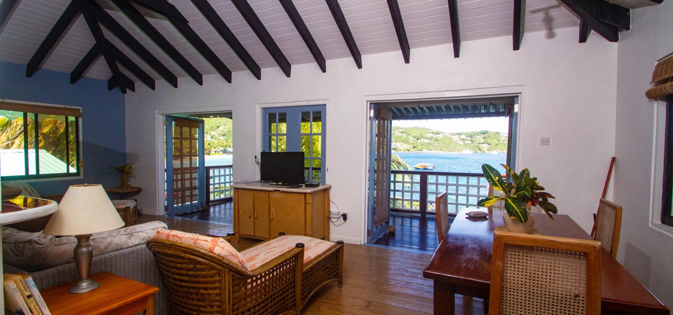 vacation-rentals/st-vincent-and-the-grenadines/bequia/friendship-bay/bequia-beachfront-estate-2-bedroom-apartment