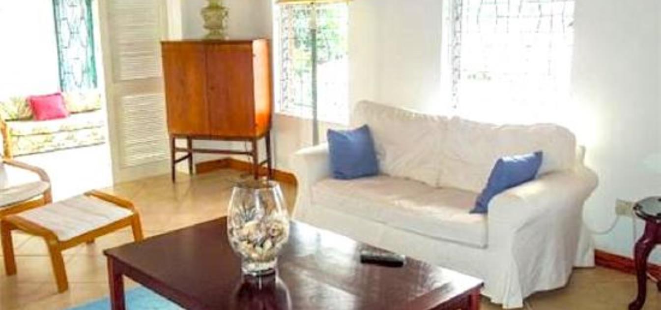 Casa Blanca House
