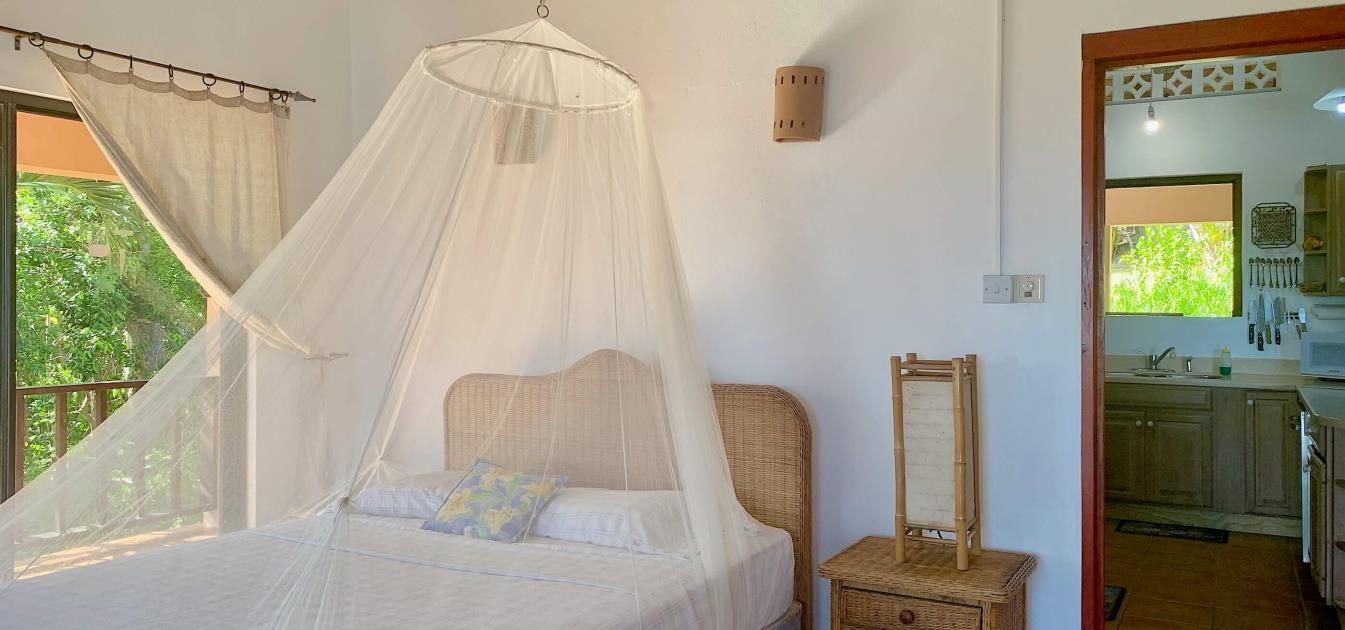 vacation-rentals/st-vincent-and-the-grenadines/bequia/spring/spring-top-house