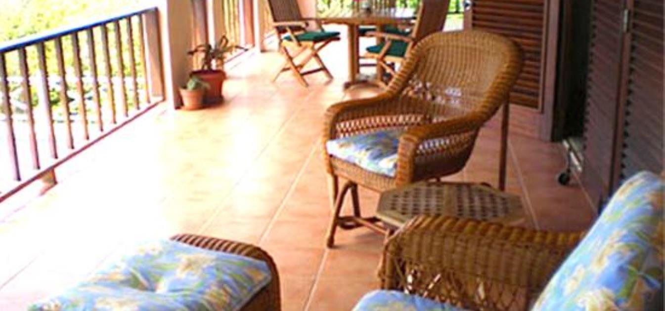 vacation-rentals/st-vincent-and-the-grenadines/bequia/spring/spring-top-house