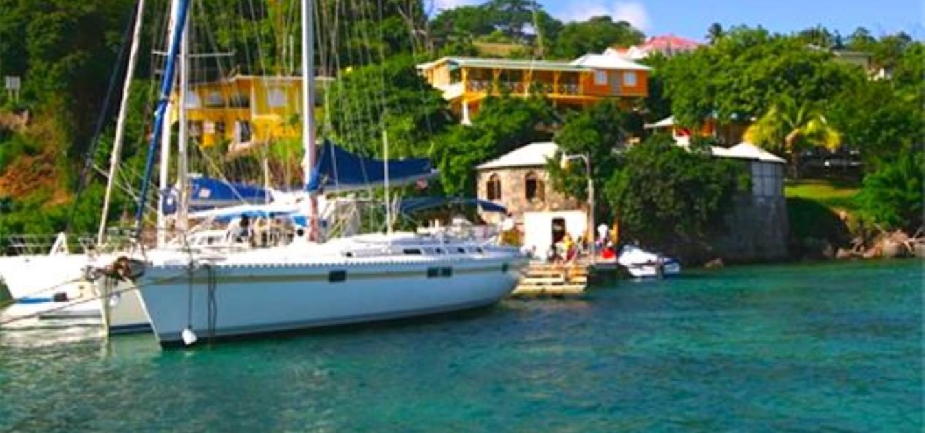 vacation-rentals/st-vincent-and-the-grenadines/st-vincent/blue-lagoon/barefoot-apartment-1-bedroom-sleeps-4